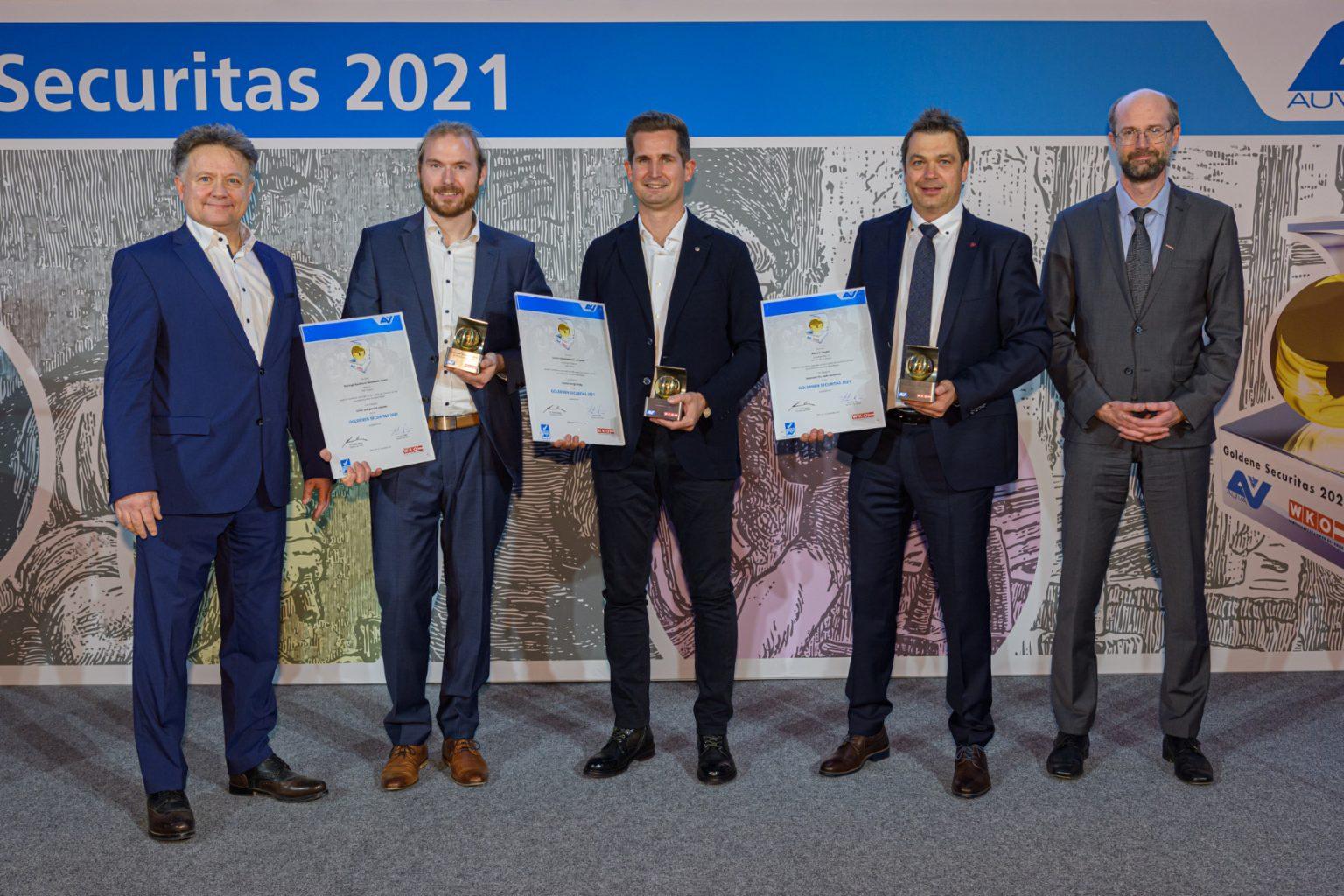 Foto: RReichhart Alle Gewinner der Goldenen Securitas v.l.n.r.: Univ.Doz. Dr. Thomas Mück/Stv. Generaldirektor der AUVA; Georg Prager/Melange Konditorei Neumeister GmbH; Markus Lintner/Lintner Sicherheitstechnik GmbH; Christoph Kössner/Kössner GmbH; Mag. Dr. Rolf Gleißner, Leiter der Abteilung für Sozialpolitik und Gesundheit in der Wirtschaftskammer Österreich